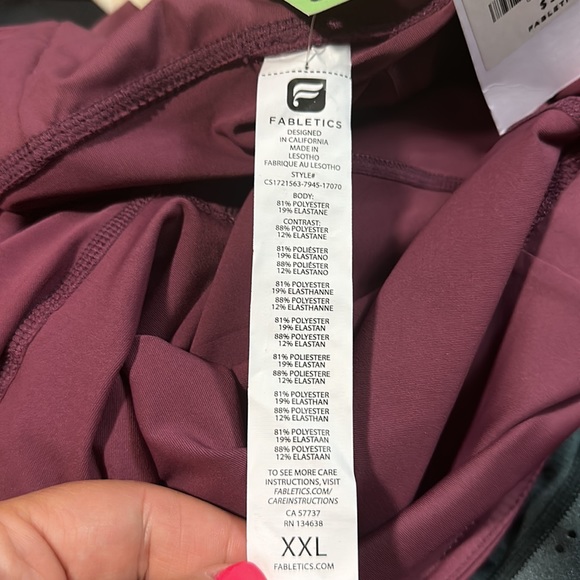 New 3 Fabletics legging bundle - Picture 11 of 13